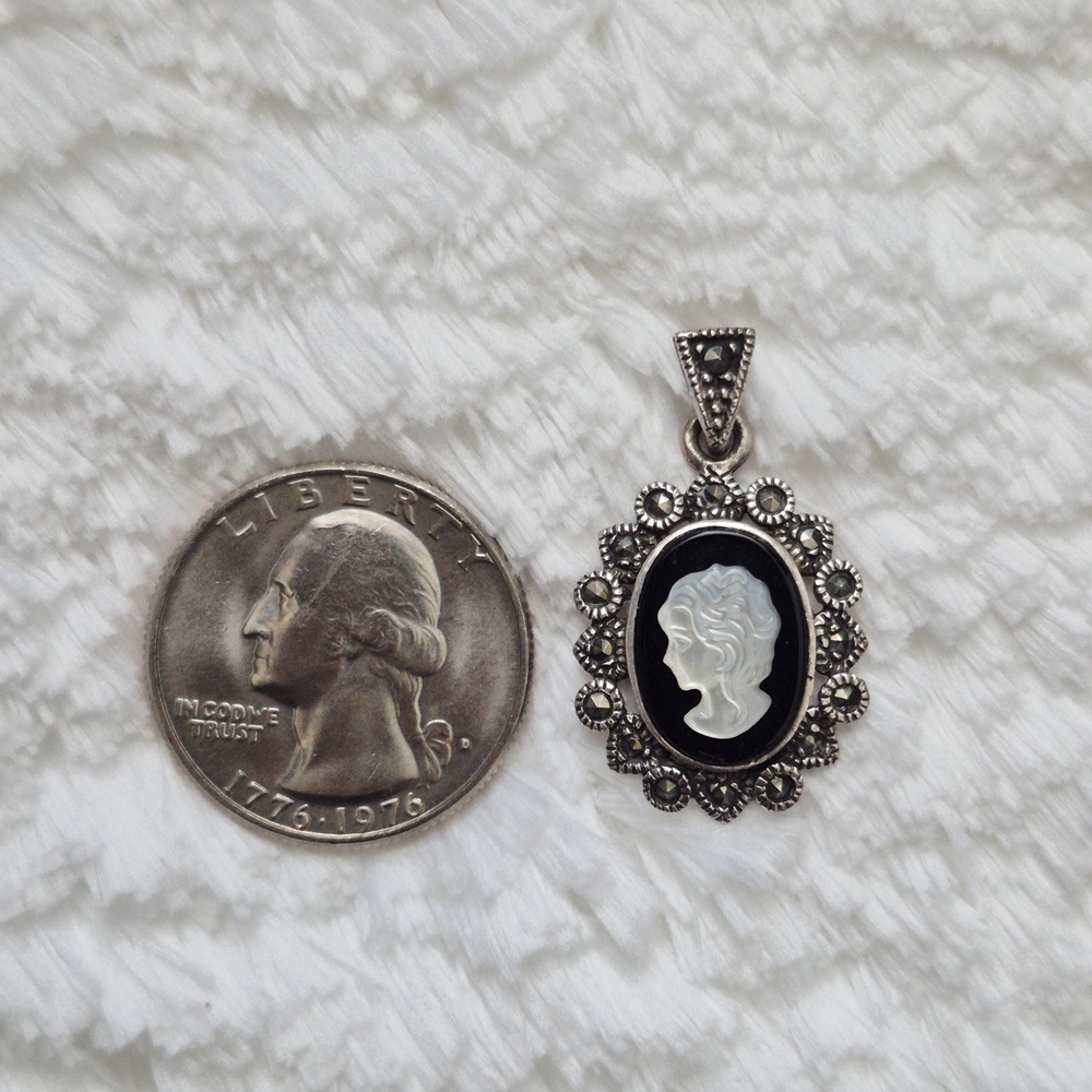Sterling Silver Marcasite Cameo Pendant - Picture 4 of 6